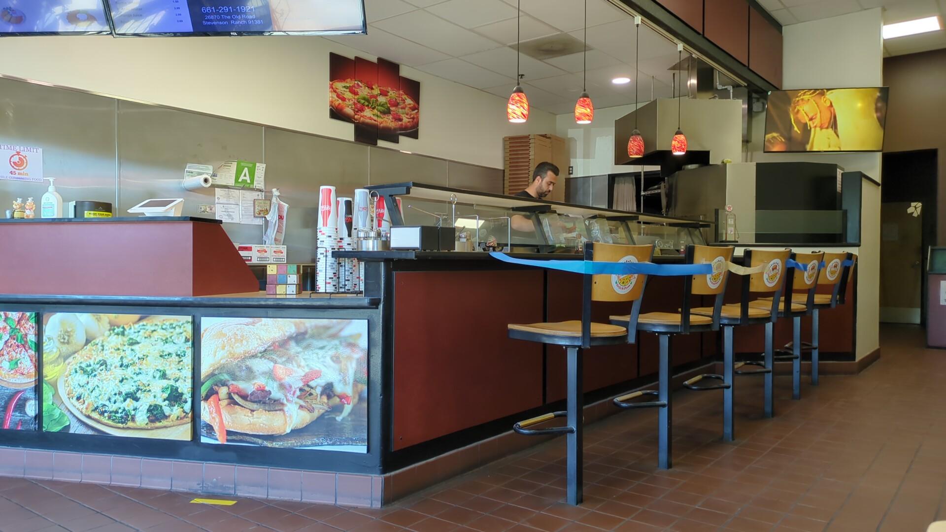 The Road Grill and Pizza